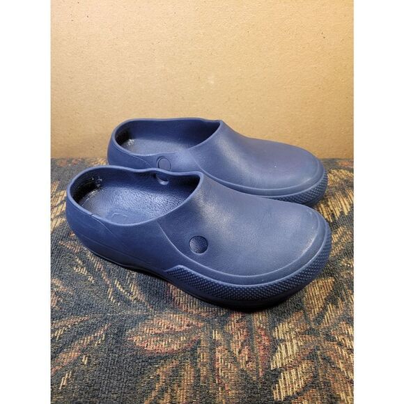 CROCS Unisex Navy Slip-on Shoes- Size M5/W7 - Picture 4 of 9